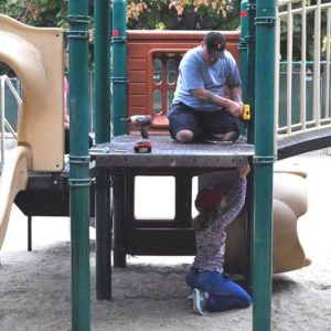 ENTRETIEN ET MAINTENANCE DES AIRES DE JEUX COLLECTIVES