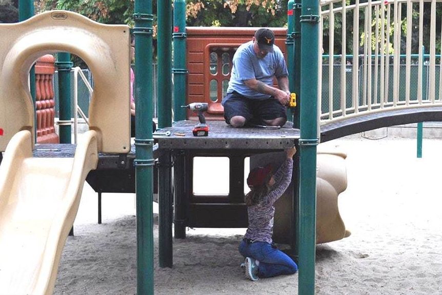 entretien-slider ENTRETIEN ET MAINTENANCE DES AIRES DE JEUX COLLECTIVES